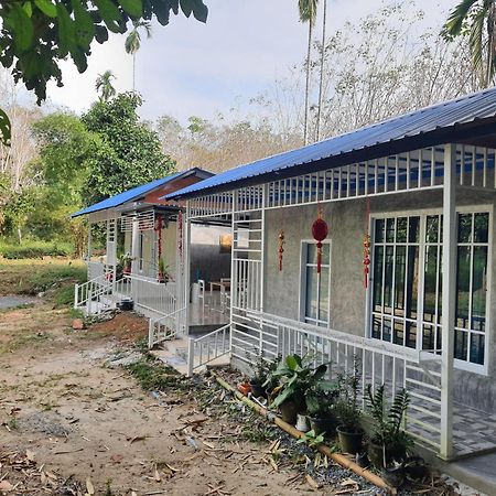 Baan Thabthong Homestay Ban Pak Nam  Экстерьер фото