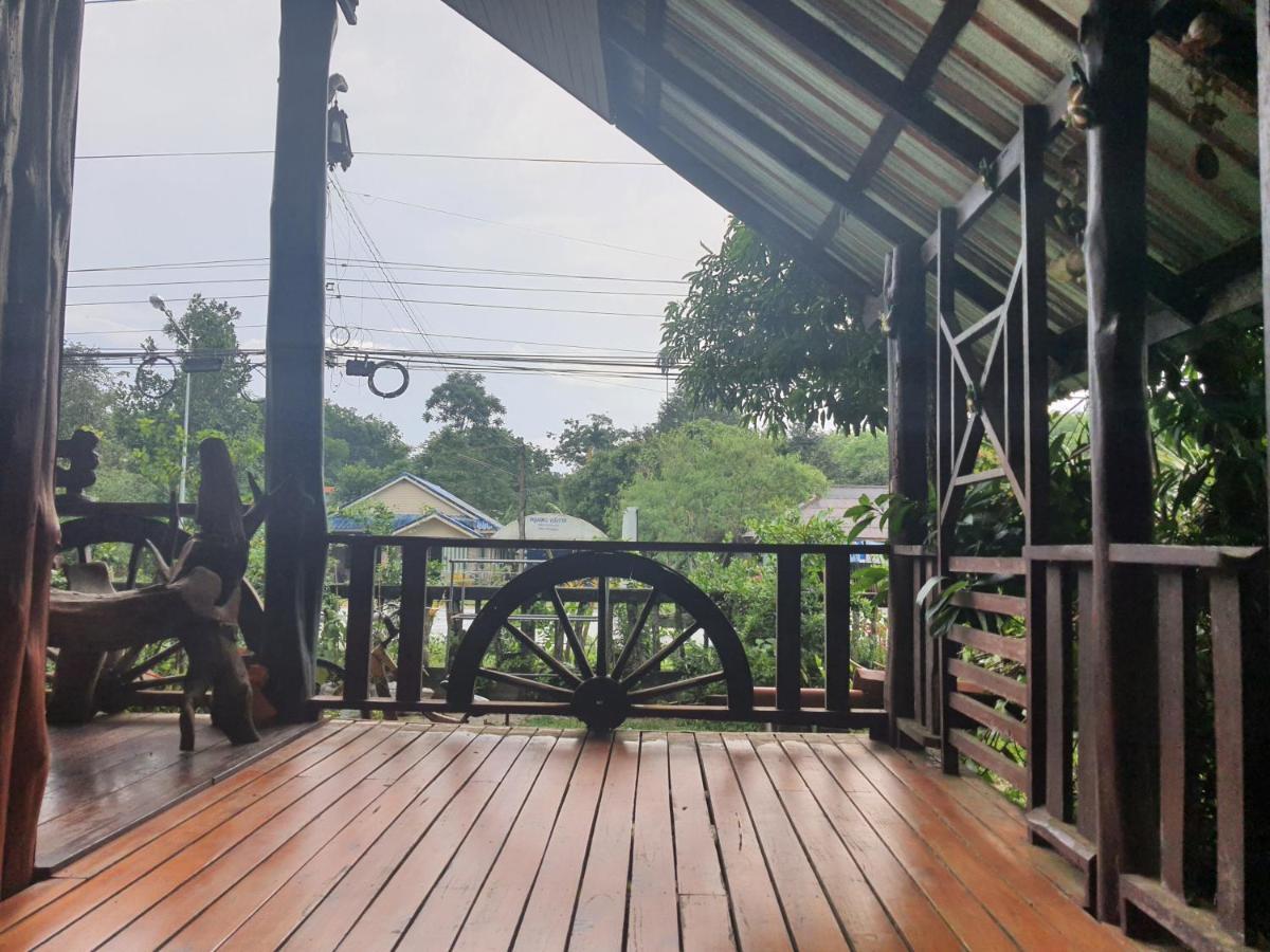 Baan Thabthong Homestay Ban Pak Nam  Экстерьер фото