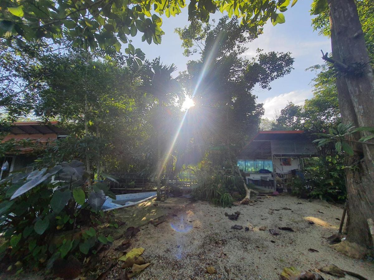 Baan Thabthong Homestay Ban Pak Nam  Экстерьер фото
